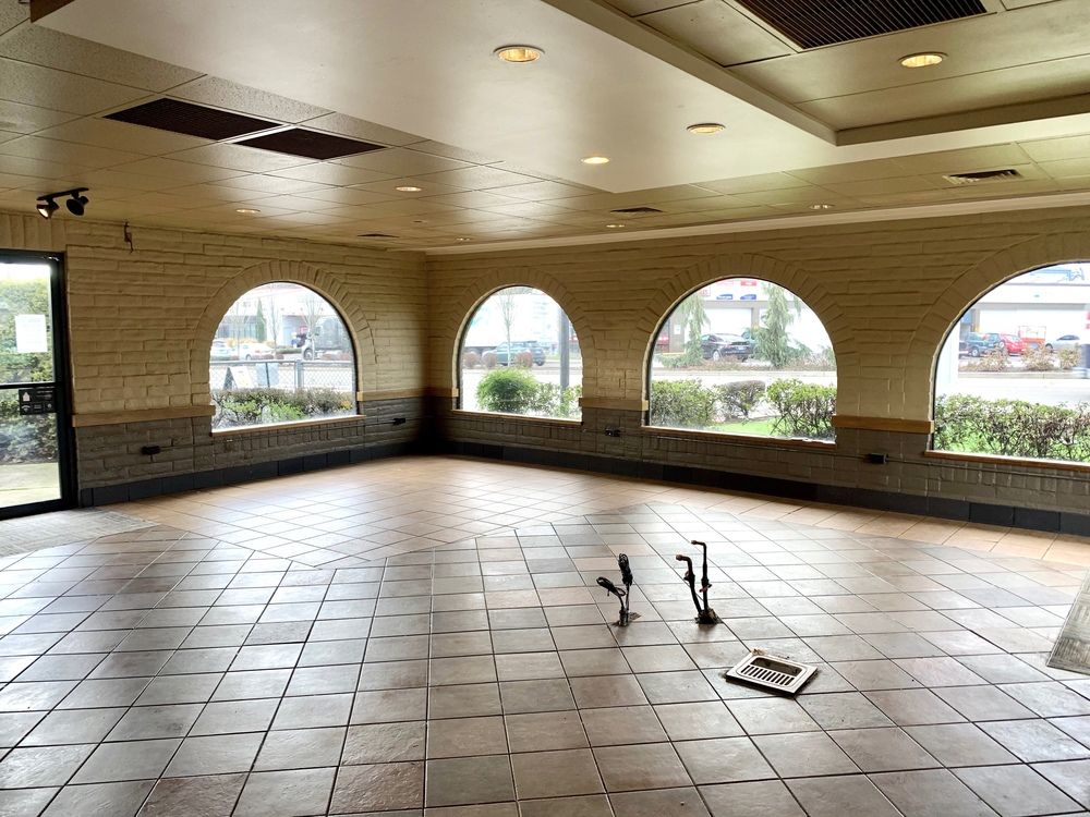 Stand Alone Building Lease Opportunity: 11636 SW Pacific Hwy, Portland, OR 97223